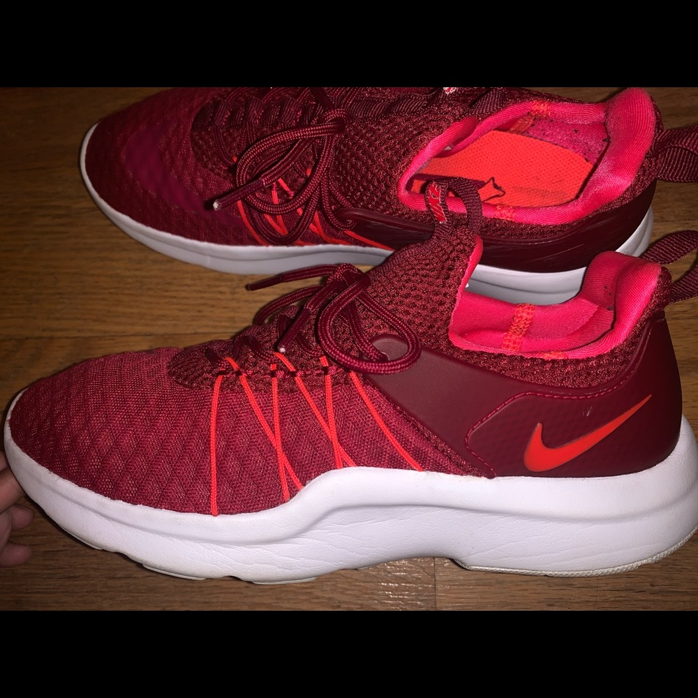 Women’s Nike Darwin Sneakers